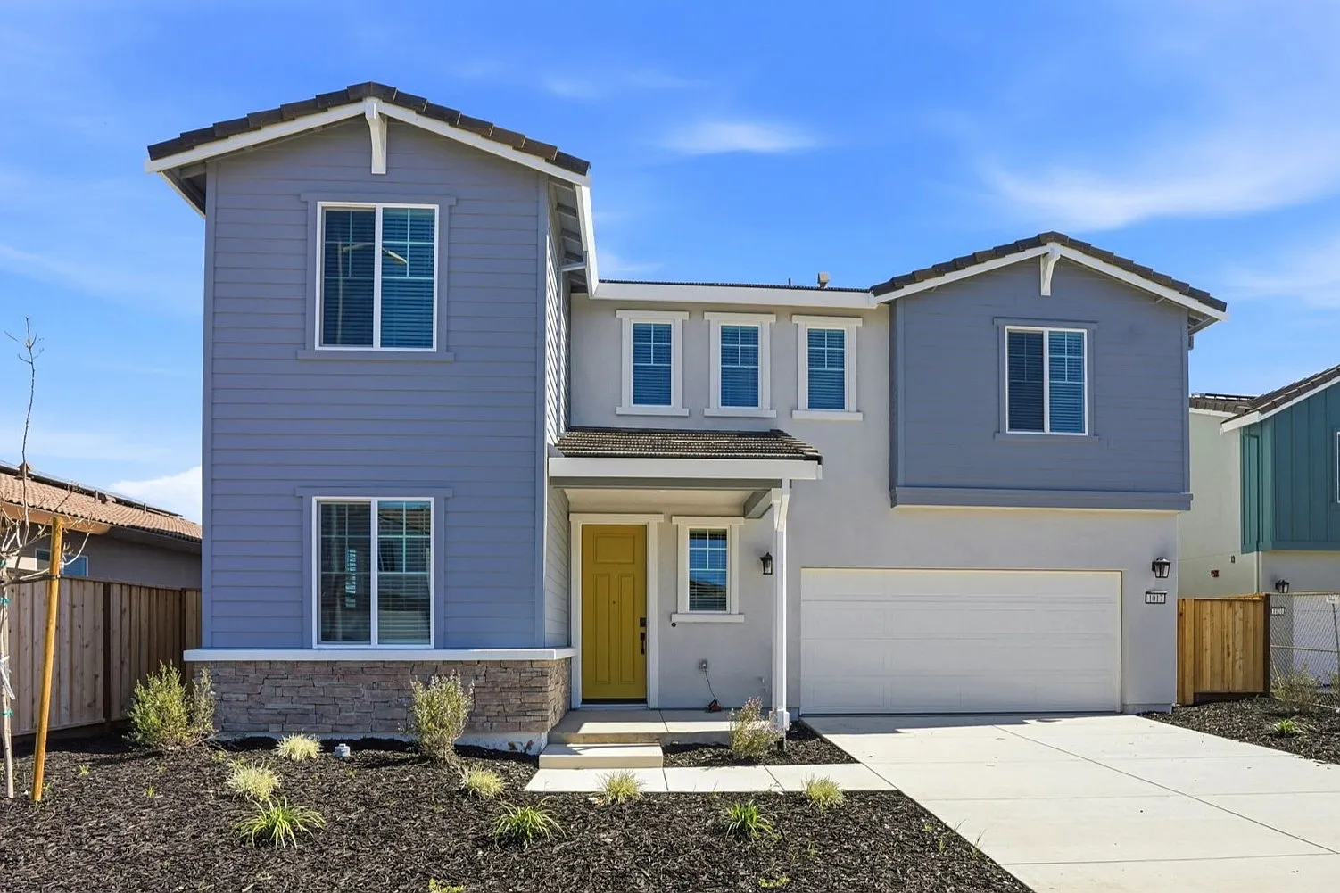 1017 Bluebell Cir photo 1