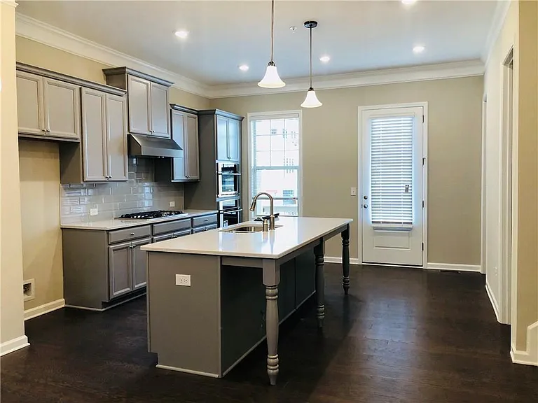324 Beacons Pl — Photo 24