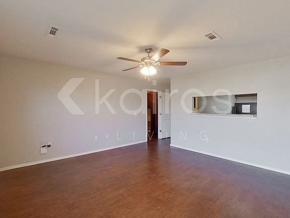 5th image of 3902 E Thomas St #B