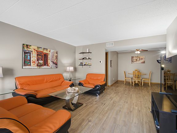 5th image of 1380 Oakwood Ave APT 306