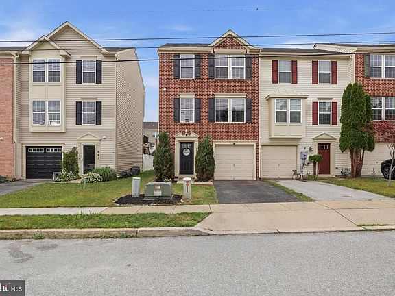 2nd image of 844 Blossom Dr