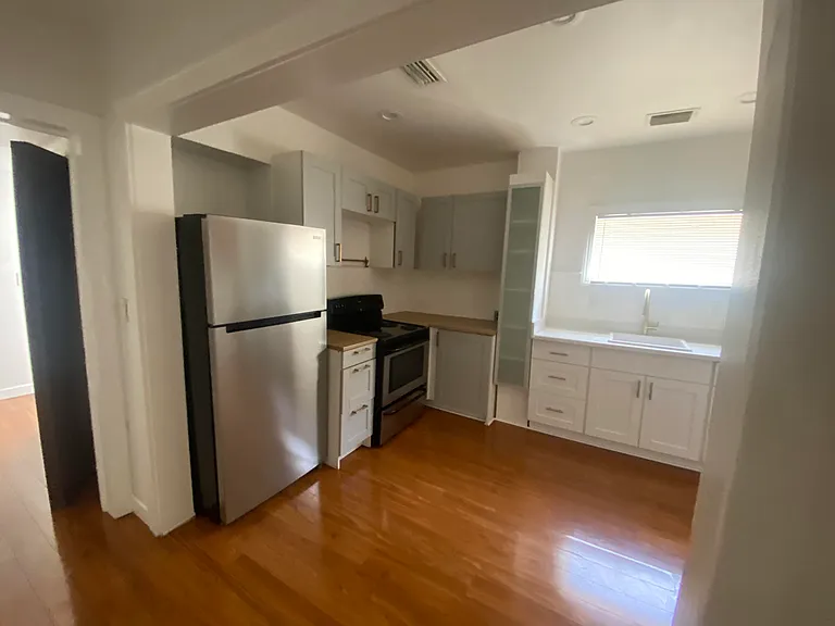 809 E Broward Blvd — Photo 5
