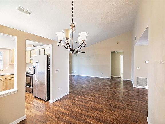 2nd image of 503 Queensbridge Dr