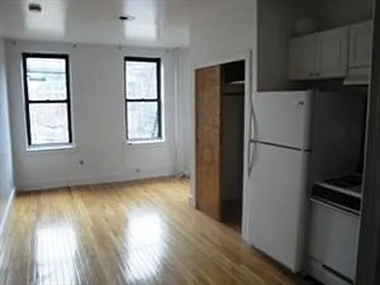 Rented by Douglas Elliman | media 26