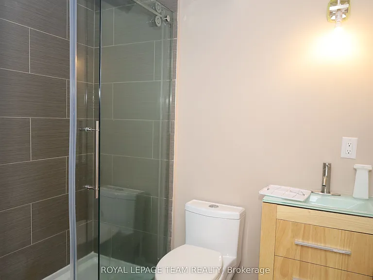 2194 Niagara Dr S — Photo 33