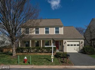 21079 Hawthorne Ct, Sterling, VA 20164