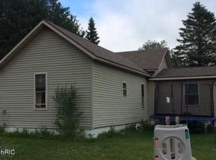 959 N Pine St, Evart, MI 49631
