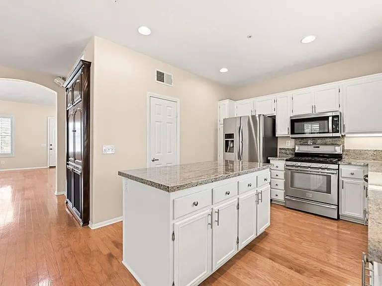 2031 Bravado St — Photo 20