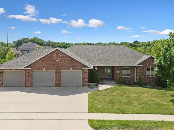 3341 Hibiscus Ln, Dubuque, IA 52001