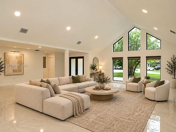 4th image of 20500 SW 50th Pl