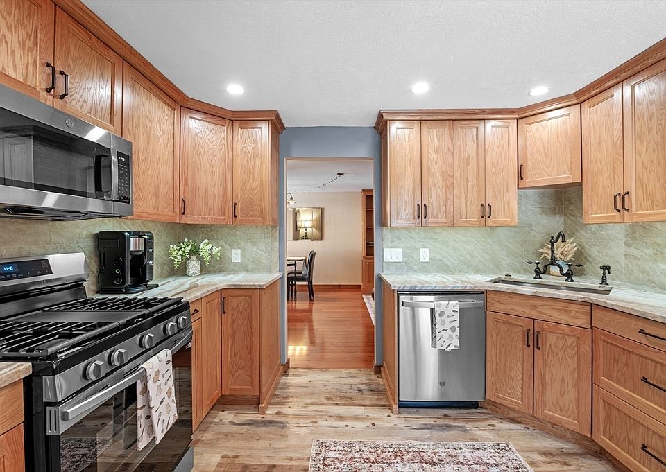 1st image of 27 Littlefield Ct #27