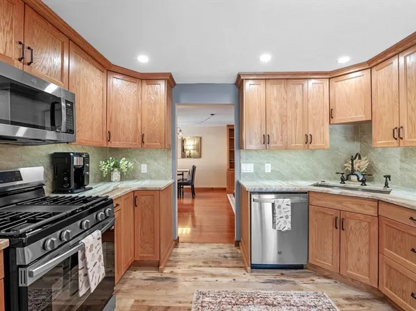 27 Littlefield Ct #27, Haverhill, MA 01832