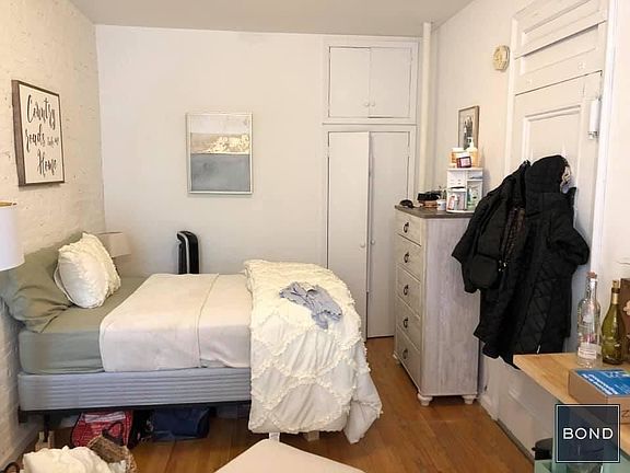 2nd image of 322 E 89th St APT 1D