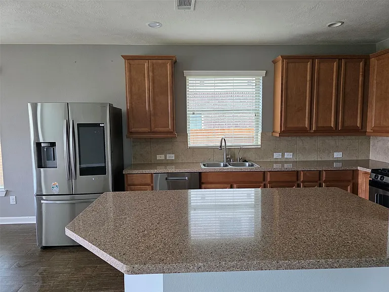19415 Bronte Springs Ct — Photo 12