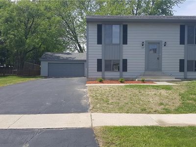 114 Springwood Dr W, Oregon, OH, 43616