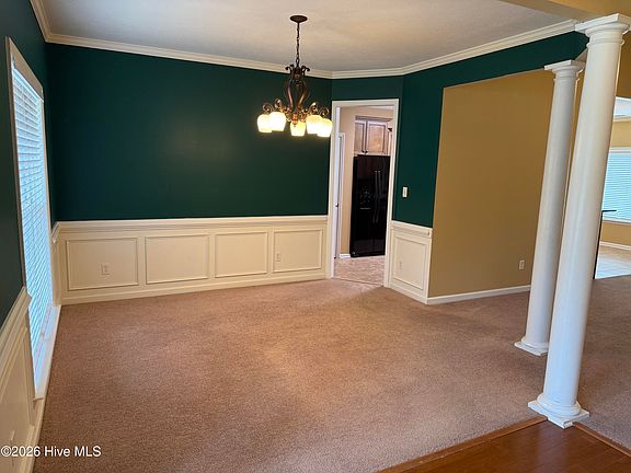 5th image of 925 Woody Hill Cir