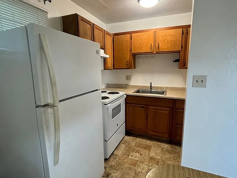 1119 Florida St — Photo 5
