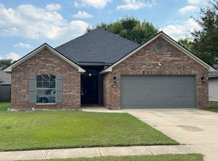 3415 Grand Bayou Dr, Bossier City, LA 71111