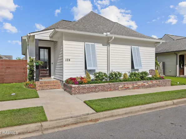109 Parker Ln, Youngsville, LA 70592