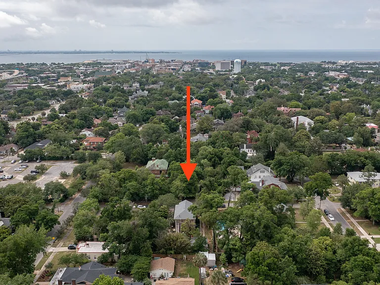 Close to downtown and centrally located. Four from blocks from I110.