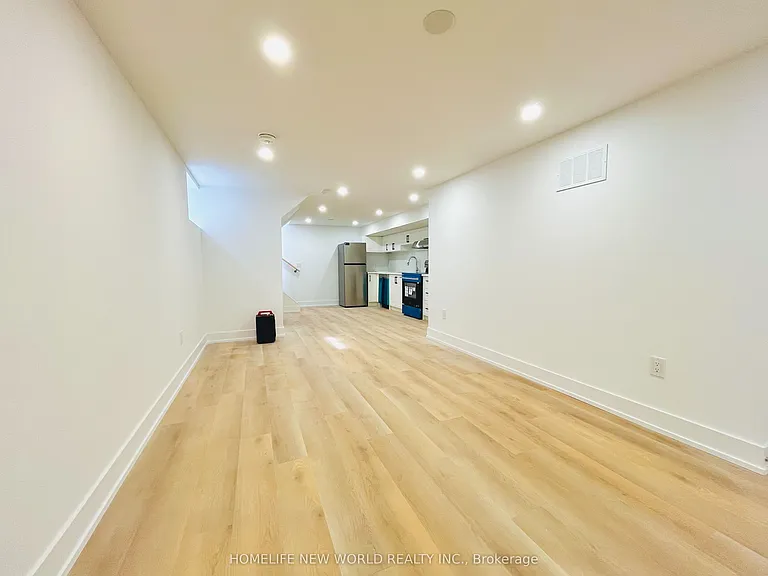 308 Maplehurst Ave #BASEMENT — Photo 5