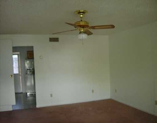 2nd image of 2830 Lawnview St