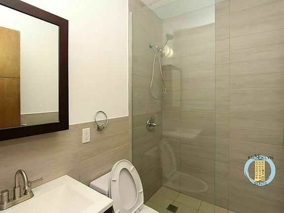 4th image of 1886 Eastern Pkwy #1L