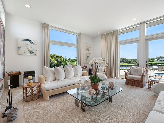 4th image of 27 Leaward Ln