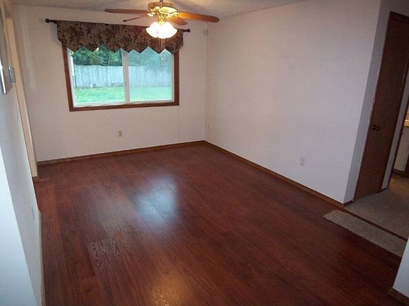 5th image of 9215 NE 103rd St