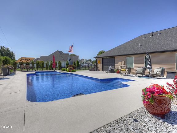 4th image of 406 Eugene Ct
