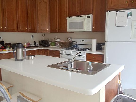 2nd image of 308 Fallsgrove Dr