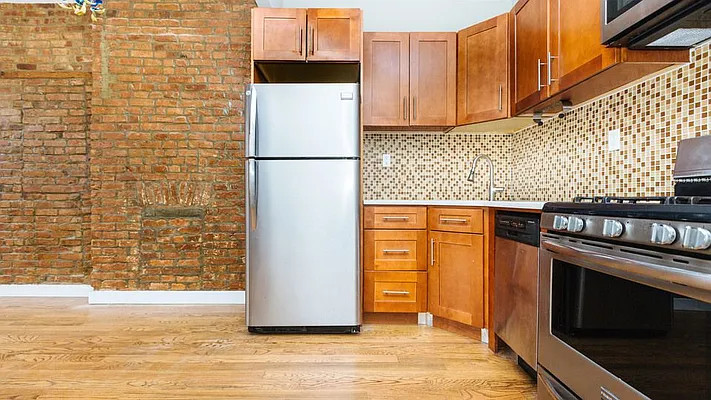 Rented by Nooklyn NYC LLC | media 9