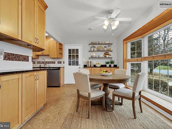 3rd image of 12624 Billington Rd