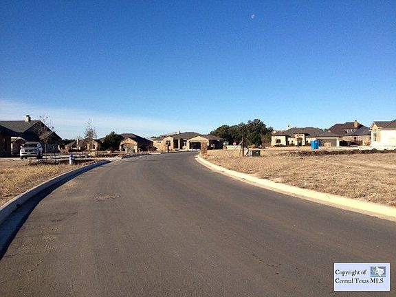2nd image of 859 N Uluru Ave
