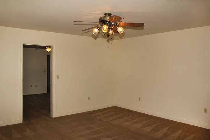 118 Delaware Ave #1 — Photo 8