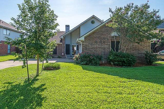 1st image of 2417 Heatherdale Dr