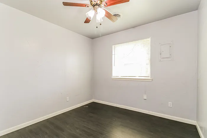 5601 Oak Grove Rd — Photo 10