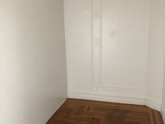4th image of 3111 Heath Ave APT 63A