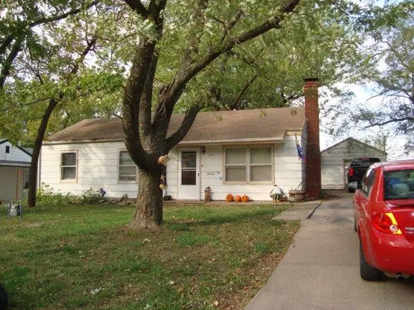 617 S Cedar St, Marion, KS 66861