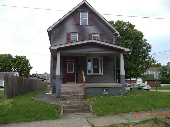 302 N 6th St, Youngwood, PA 15697