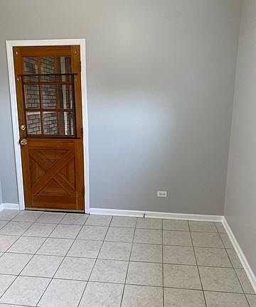 4th image of 5144 N Troy St #3