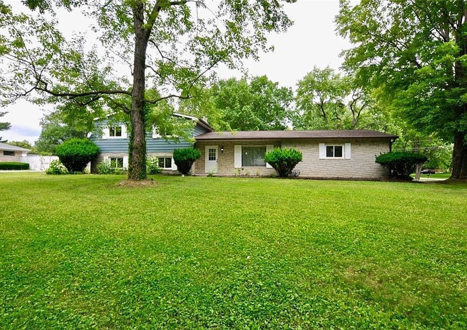 1st image of 4638 Bluffwood Dr N