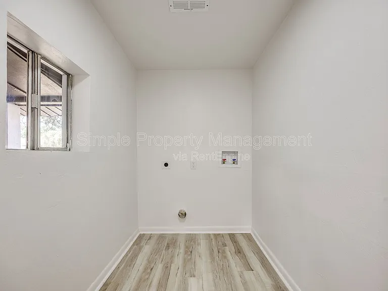 4608 N Libby Ave — Photo 23