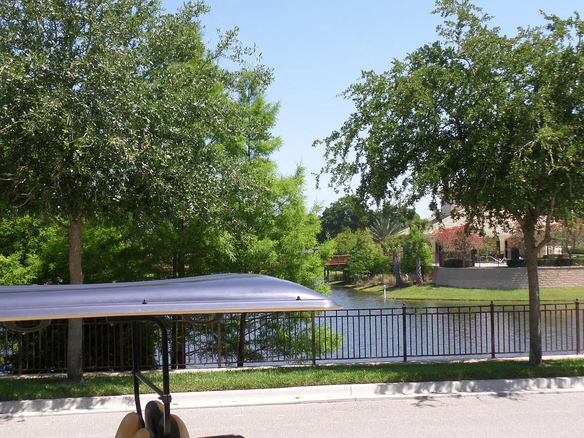 3 bed, 3.5 bath, 1964 sqft, $2,525 — Photo 4