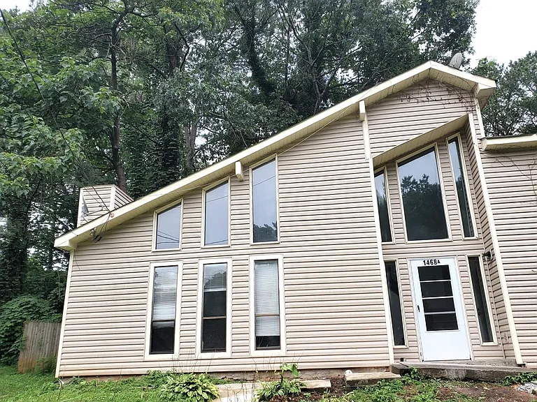 1468 S Diane Ct SE #A — Photo 2