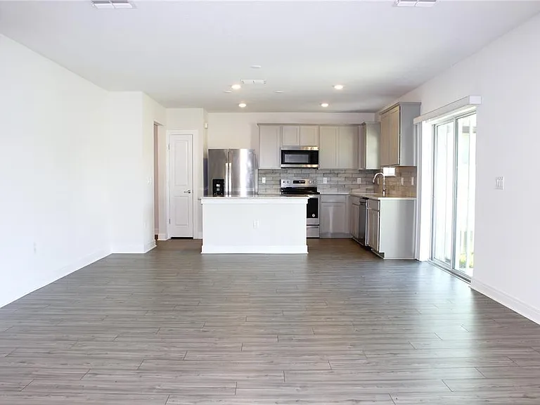 30600 Thunderbird Dr — Photo 24