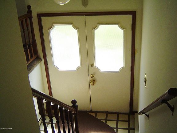 4th image of 306 Ramblewood Dr