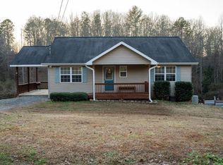 106 McCay St, Blue Ridge, GA 30513
