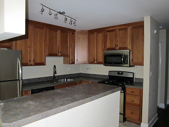 5th image of 7461 Blackburn Ave APT 101