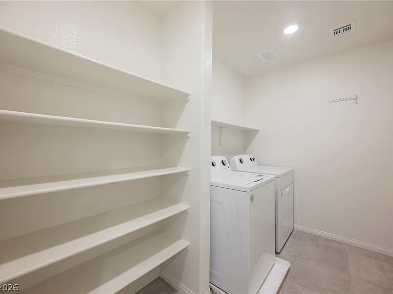 402 Larksong Ave — Photo 31